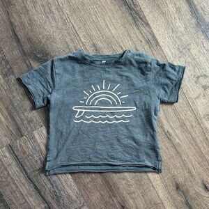 Rylee + Cru Charcoal Tee with Cream Sun Graphic